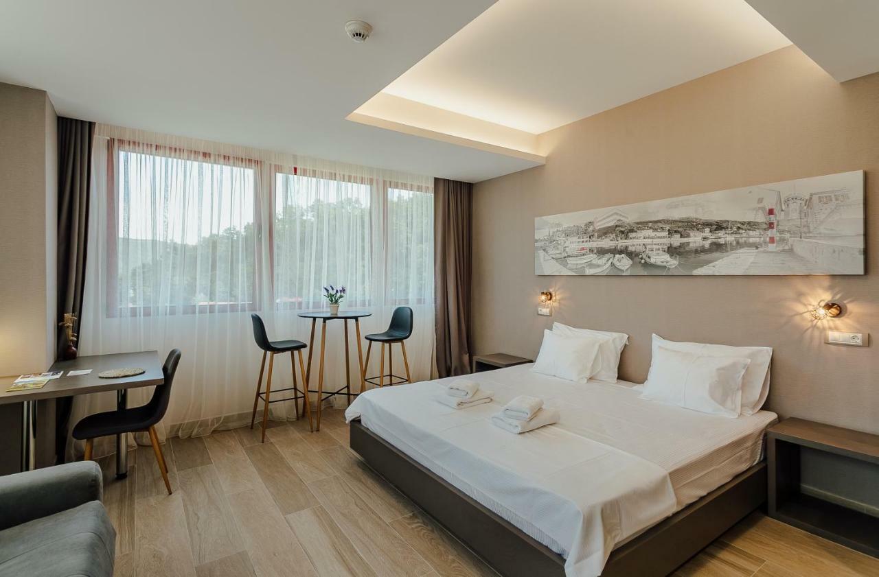 Centar Novi Hotel Herceg Novi Exterior foto